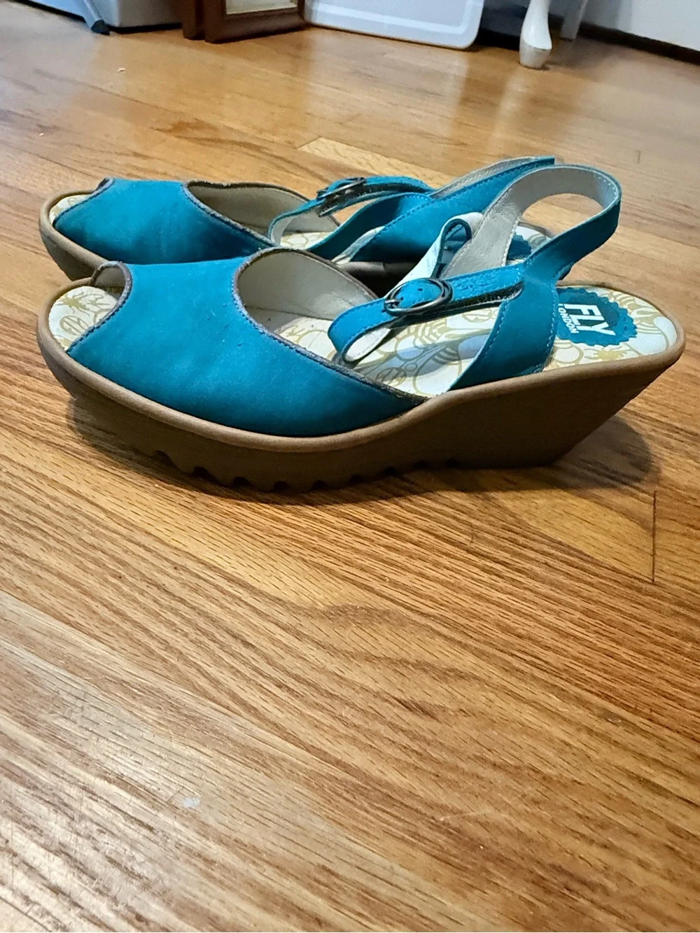FLY London Yora Turquoise Leather Peep Toe Wedge Sandal Sz 40 -9.5us
